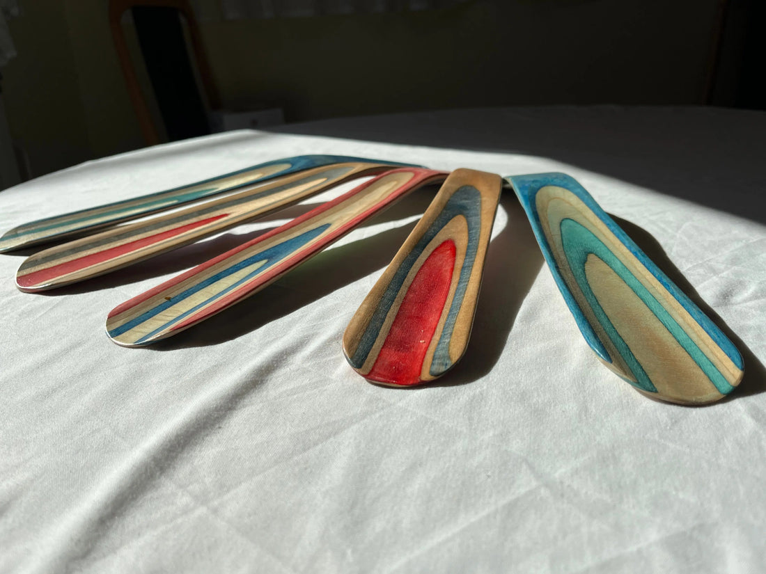 Shoe horns made from skateboards